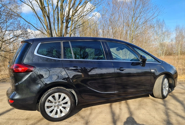 Opel Zafira cena 55999 przebieg: 114500, rok produkcji 2016 z Józefów małe 742